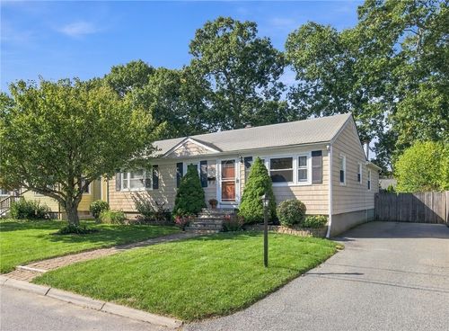 37 Bakers Creek Road, Warwick, RI, 02886 | Card Image