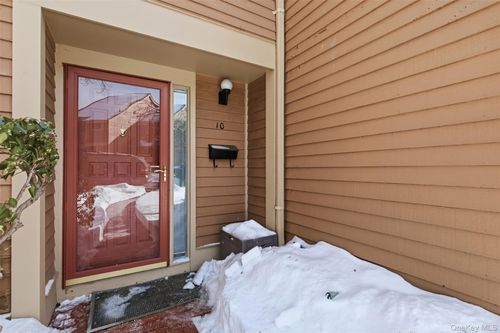 10 Bayberry Lane, Rye Town, NY, 10573 | Card Image