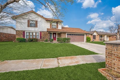 6917 Bennington Dr, Watauga, TX, 76148-1904 | Card Image