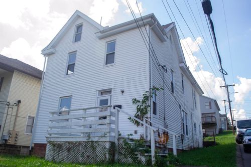 621 Louise Ave, Morgantown, WV, 26505-5756 | Card Image