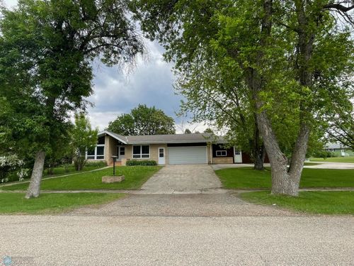 103 4th St S, Fairmount, ND, 58030-4145 | Card Image