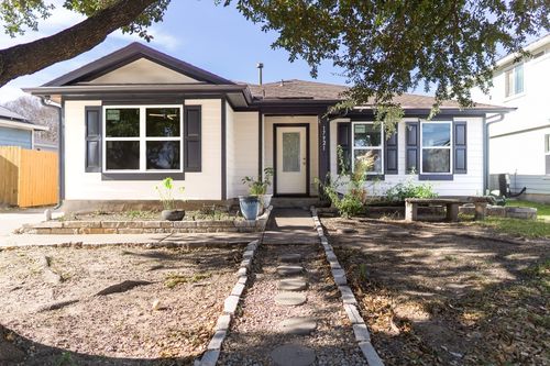 17921 Powder Creek Dr, Manor, TX, 78653-4636 | Card Image