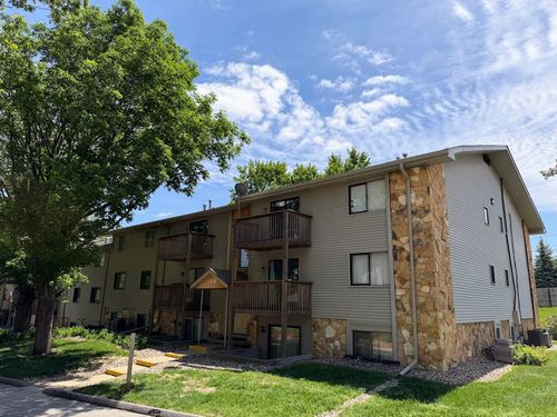 apt-16-9557 University Ave, Clive, IA, 50325-6367 | Card Image
