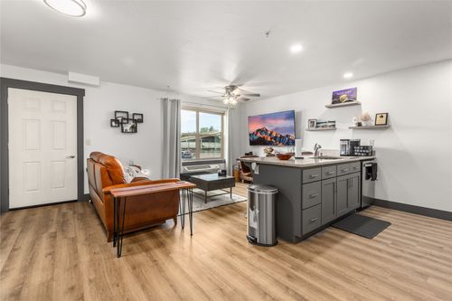 apt-205-1245 Waverly St, Missoula, MT, 59802-2458 | Card Image