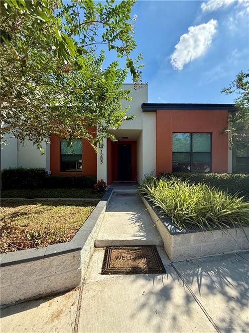 1205 Ozark Ave, McAllen, TX, 78504-2689 | Card Image