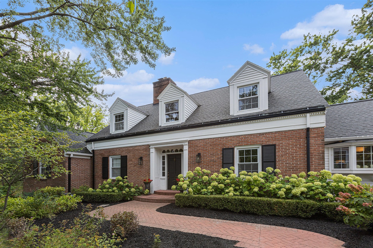 Cascade Rd, Grand Rapids, MI 49506