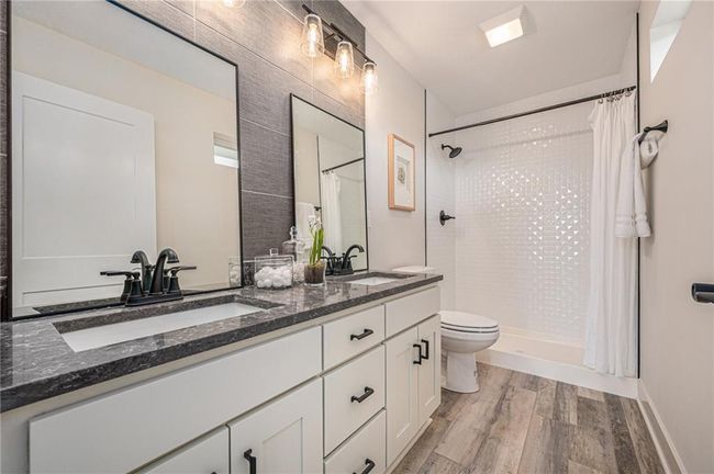 22903 W 72 Nd Ter, Townhouse with 4 bedrooms, 4 bathrooms and null parking in Shawnee KS | Image 14