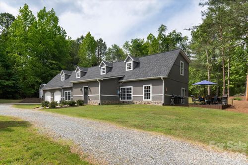 3860 Landrum Rd, Columbus, NC, 28722-5421 | Card Image