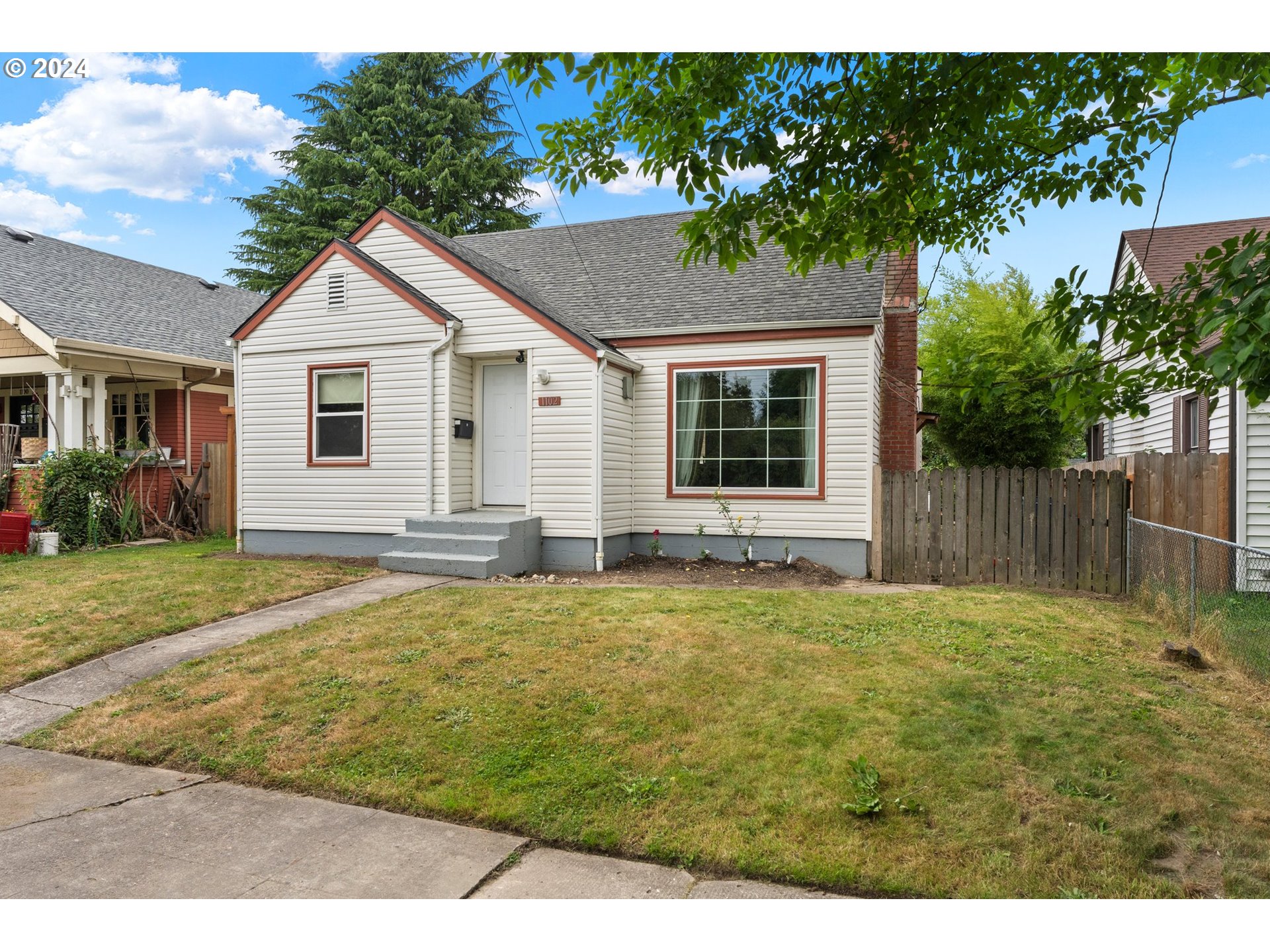 3rd Ave, Kelso, WA 98626