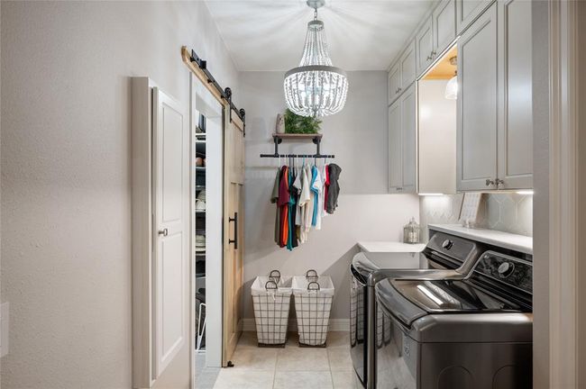 29518 Timber Trail St, House other with 5 bedrooms, 4 bathrooms and 2 parking in Spring TX | Image 24