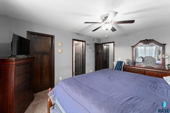 9521 W Gert St, Townhouse with 3 bedrooms, 3 bathrooms and null parking in Sioux Falls SD | Image 23