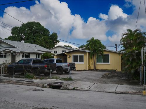 149 Nw 17th Pl, Miami, FL, 33125 | Card Image