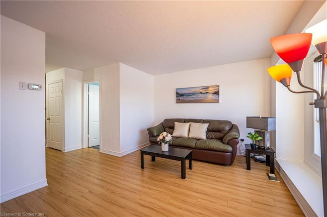 608 Brandenburg Blvd, House other with 3 bedrooms, 2 bathrooms and 2 parking in Waterloo ON | Image 16
