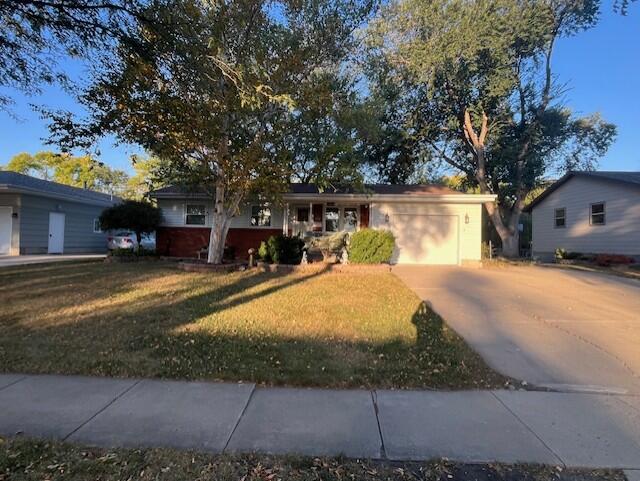 6th St, Aberdeen, SD 57401