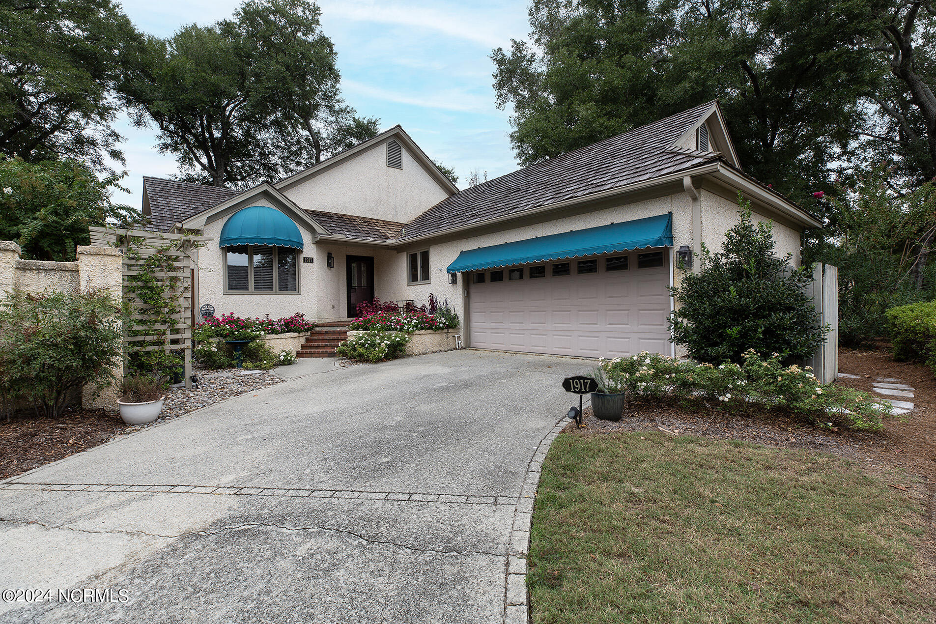 Prestwick Ln, Wilmington, NC 28405