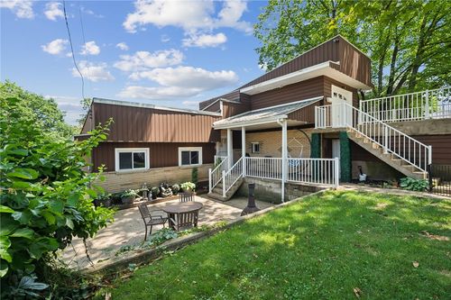 4075 Greensburg Pike, Pittsburgh, PA, 15221-3922 | Card Image