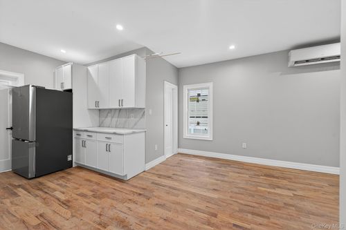 12141 133rd St, South Ozone Park, NY, 11420-2912 | Card Image