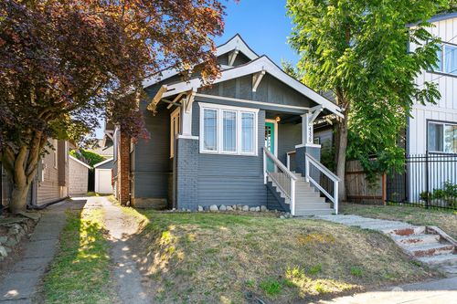 4329 5th Ave Ne, Seattle, WA, 98105-6108 | Card Image
