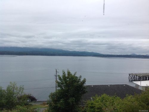 {{alt}} | Card Image