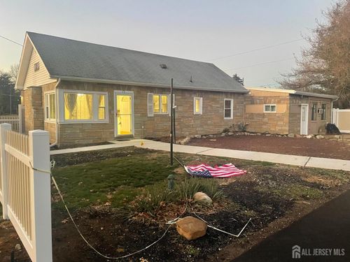 1515 Thomas Ave, North Brunswick, NJ, 08902-1096 | Card Image