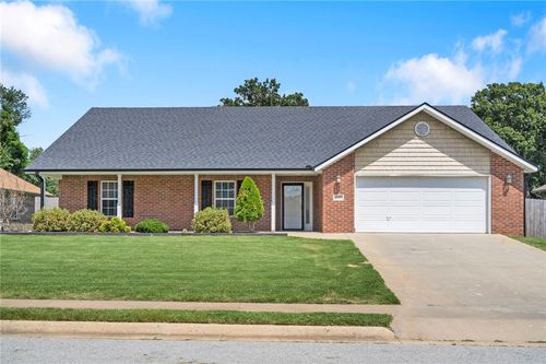 440 Carlson St, Centerton, AR, 72719-8814 | Card Image