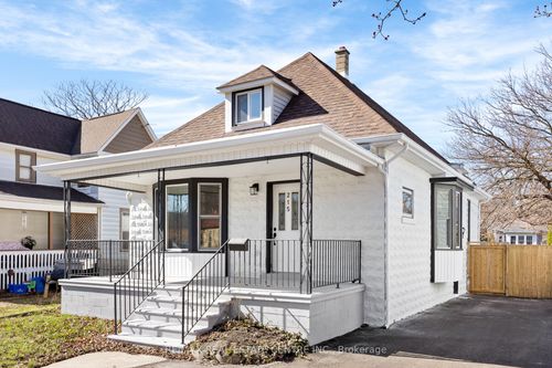 215 Curry Ave, Windsor, ON, N9B2B4 | Card Image