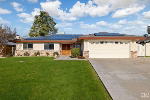 6716 Olympia Drive, Bakersfield, CA, 93309 | Card Image