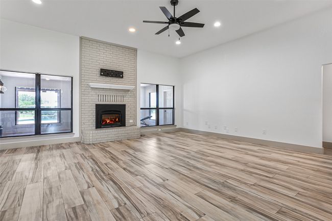601 County Road 3525, Home with 3 bedrooms, 3 bathrooms and null parking in Paradise TX | Image 11