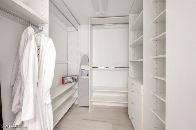 Primary Closet | Image 32