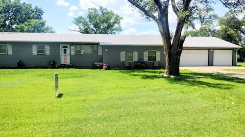 501 Westridge St, Hutchinson, KS, 67501-2954 | Card Image