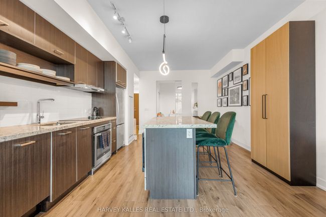 402 - 170 Chiltern Hill Rd, Condo with 2 bedrooms, 2 bathrooms and 1 parking in York ON | Image 11