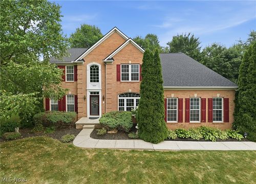 9359 Ashcroft Ln, Twinsburg, OH, 44087-2534 | Card Image