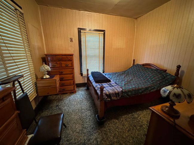 239 Lafayette Ave, House other with 1 bedrooms, 1 bathrooms and null parking in Oolitic IN | Image 9