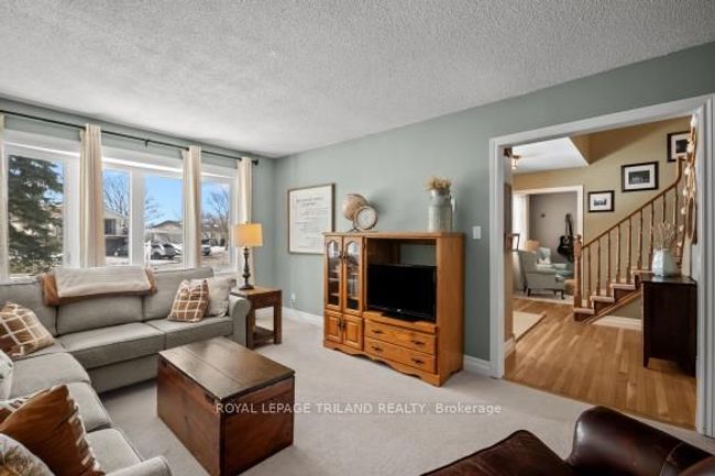 21 Sherwood Cres, House other with 5 bedrooms, 3 bathrooms and 6 parking in Exeter ON | Image 9