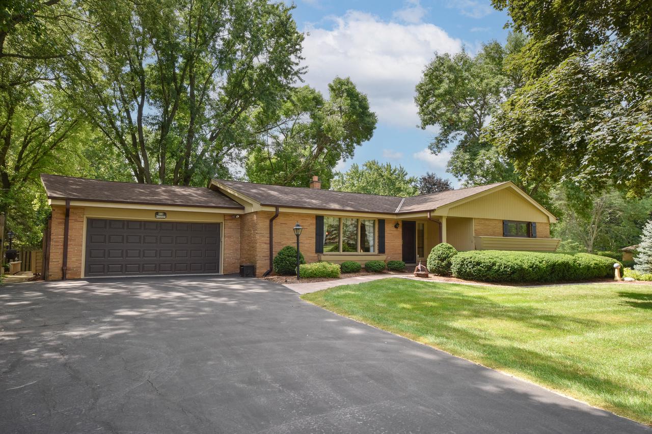 Kendel Pl, Menomonee Falls, WI 53051