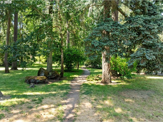 17810 Sarah Hill Ln, House other with 4 bedrooms, 3 bathrooms and 2 parking in Lake Oswego OR | Image 47