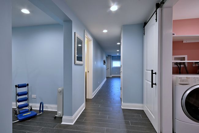 2827 N 77 Th Ct, House other with 3 bedrooms, 2 bathrooms and 1 parking in Elmwood Park IL | Image 25