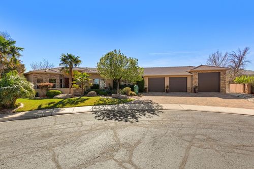 2703 S 2070 E, St George, UT, 84790 | Card Image