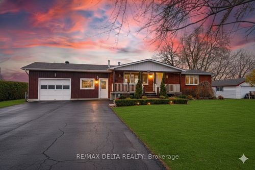 611 & 613 St Isidore St, Prescott Russell, ON, K0A1M0 | Card Image