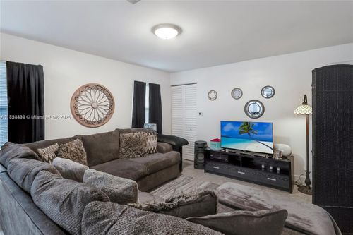 219 Nw 7th Ct, Hallandale Beach, FL, 33009-2322 | Card Image