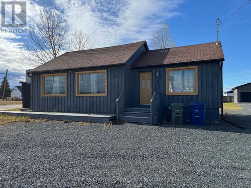 {{alt}} | Card Image