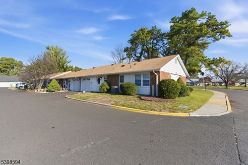a-1015 Aberdeen Dr, Lakewood, NJ, 08701 | Card Image