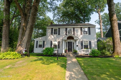 52 Pinewood Ave, Saratoga Springs, NY, 12866-2621 | Card Image