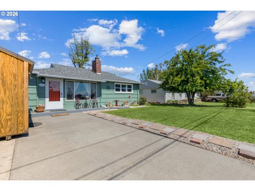 1613 Sw Hailey Ave, Pendleton, OR, 97801-2738 | Card Image