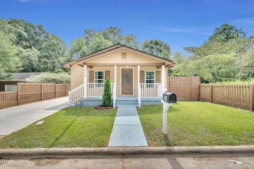 314 E Carter St, Clinton, NC, 28328-2513 | Card Image