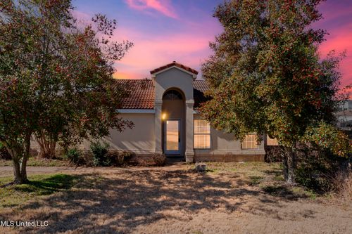 1112 Atterbury Cir S, Southaven, MS, 38671-6059 | Card Image