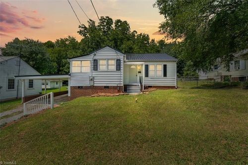 633 N Elm St, Asheboro, NC, 27203-4752 | Card Image