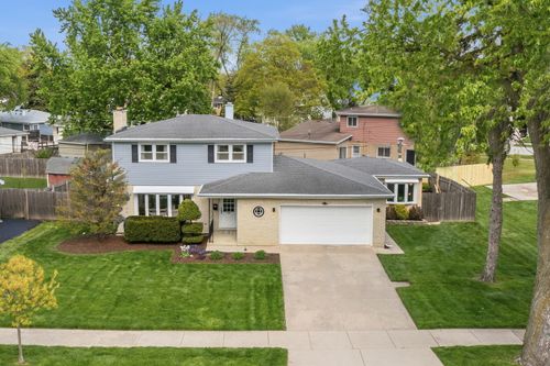237 N Pioneer Dr, Addison, IL, 60101-2165 | Card Image