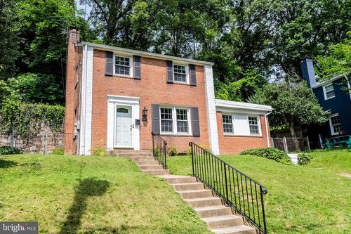 5049 12th St S, ARLINGTON, VA, 22204-3301 | Card Image