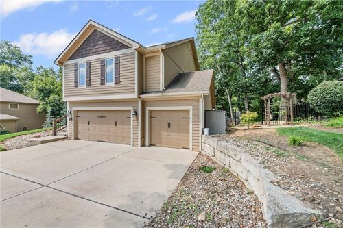5254 N Walnut St, Kansas City, MO, 64118-4391 | Card Image